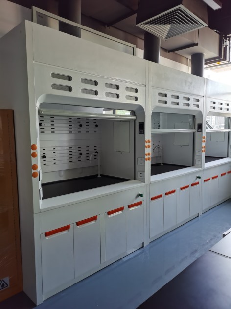 玻璃鋼通風(fēng)柜 實(shí)驗(yàn)室的通風(fēng)柜